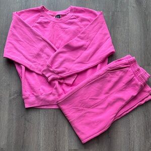 GAP Pink Crewneck Sweatshirt & Jogger Set Size Medium